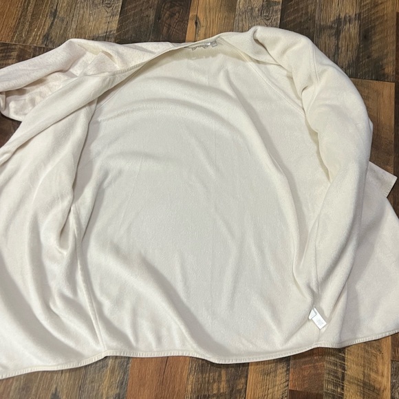 Athleta Cozy Karma Wrap - Picture 8 of 10